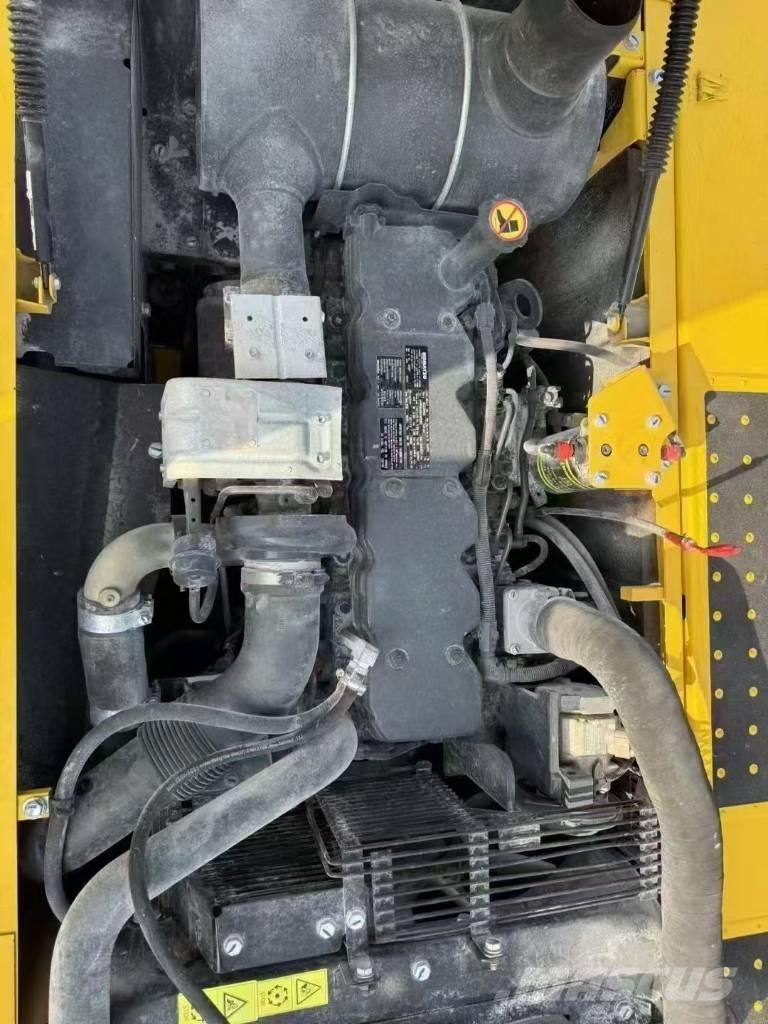 Komatsu 220-8 Telakaivukoneet