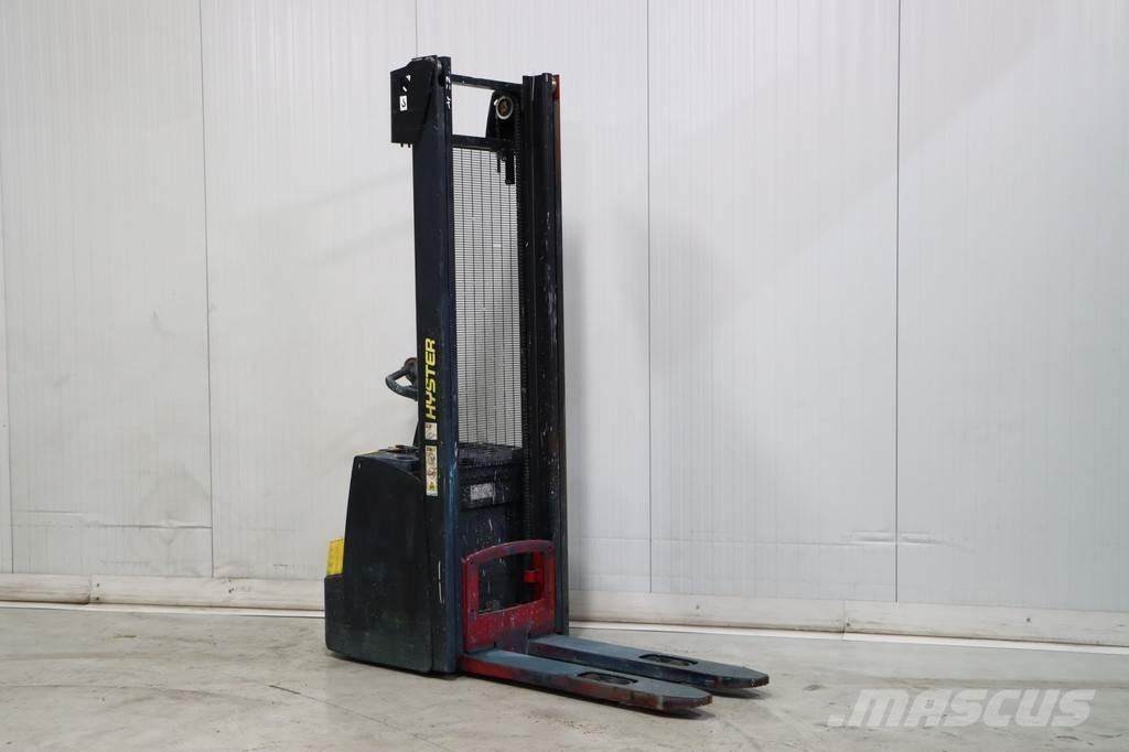 Hyster S1.6 Käyden ajettavat pinoamistrukit