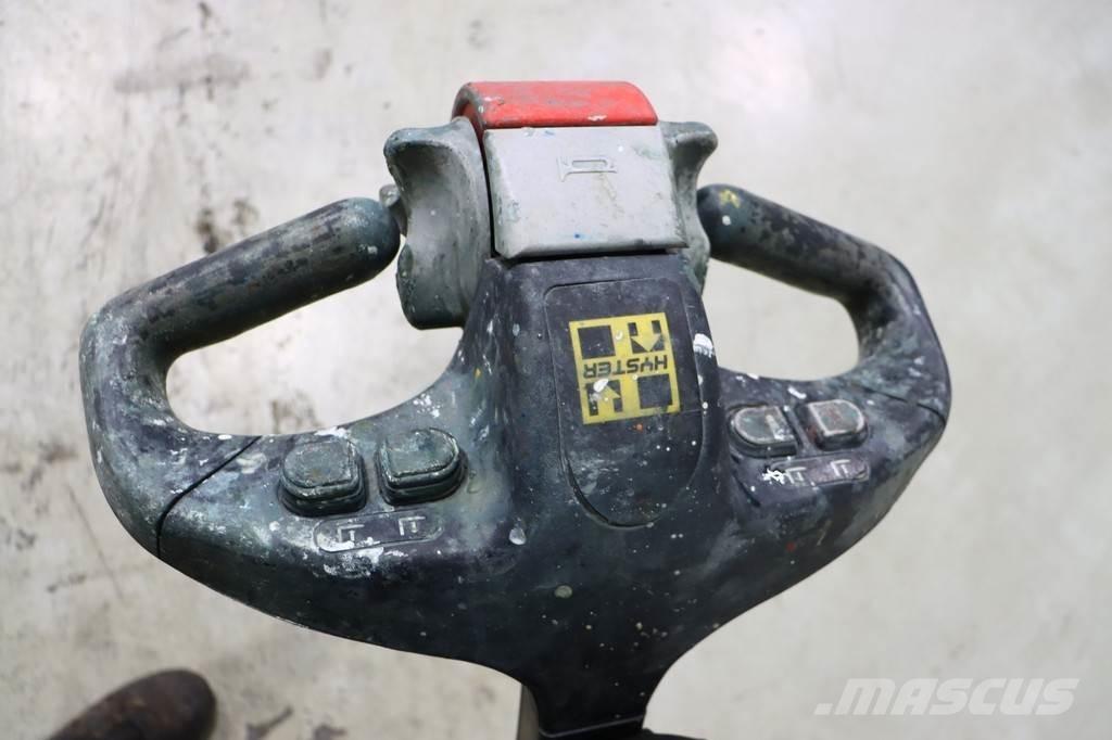 Hyster S1.6 Käyden ajettavat pinoamistrukit