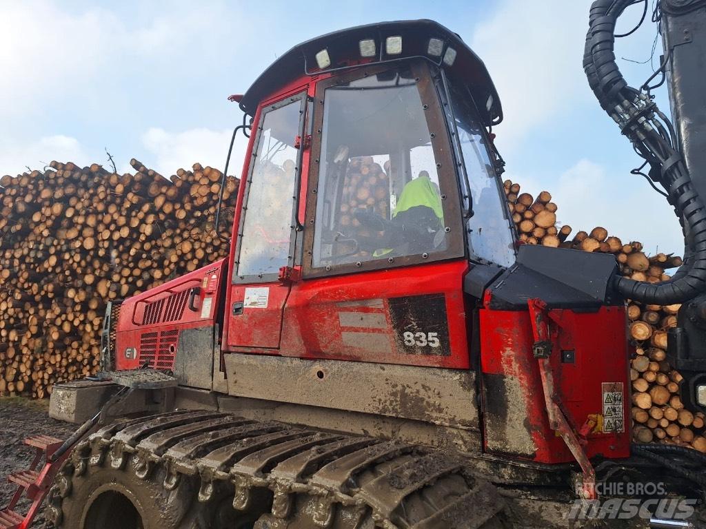Komatsu 835 Kuormatraktorit