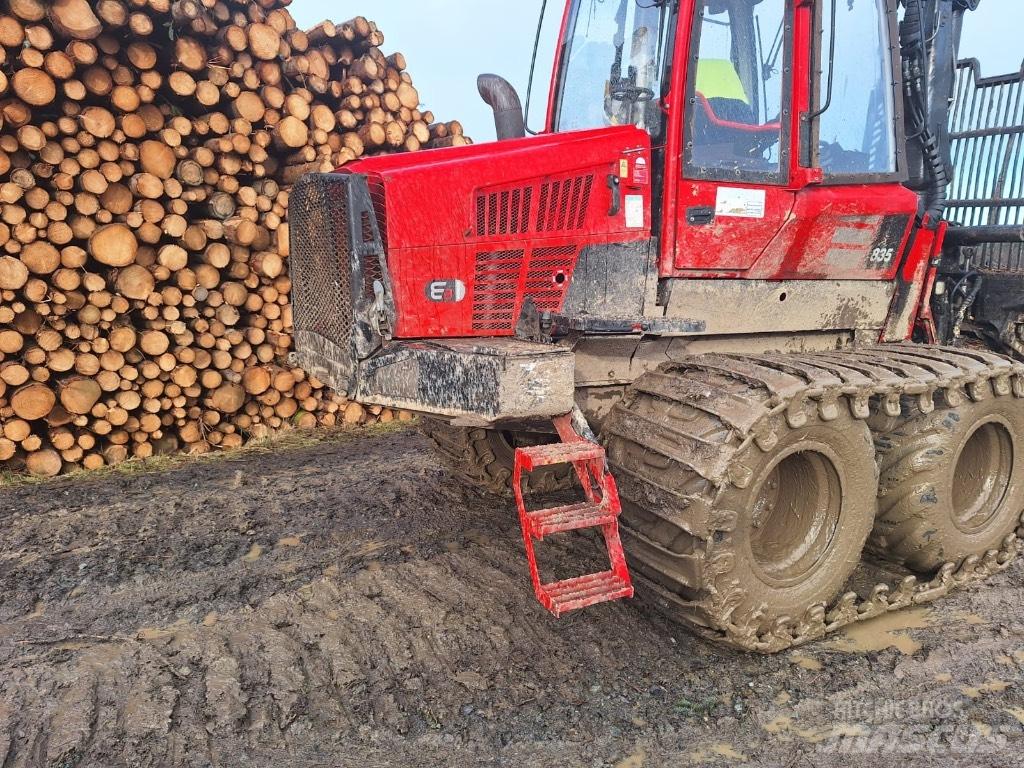 Komatsu 835 Kuormatraktorit