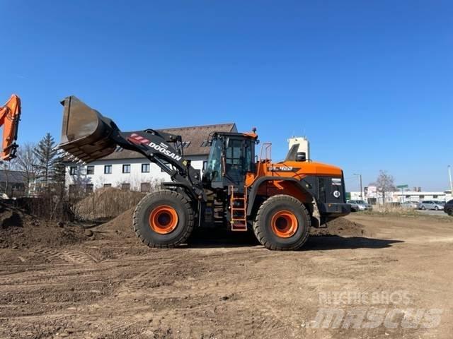 Doosan DL420 Pyöräkuormaajat