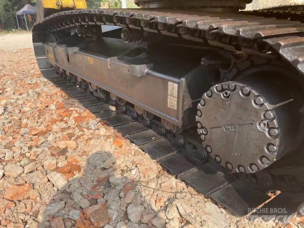 Komatsu PC 200 Telakaivukoneet