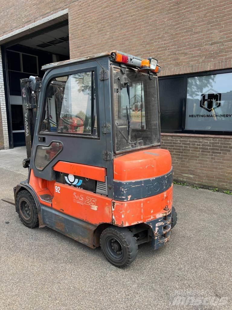Toyota 7FBMF25 Sähkötrukit