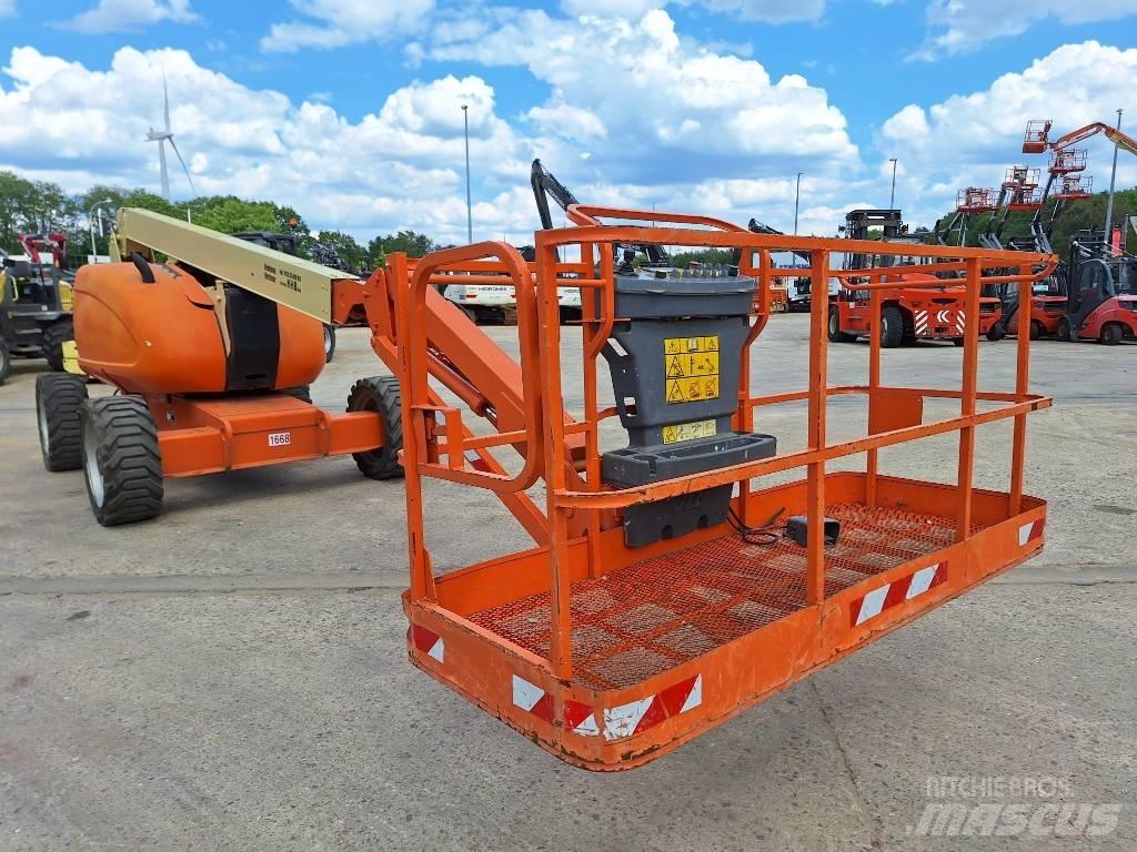 JLG 600 AJ Kuukulkijat