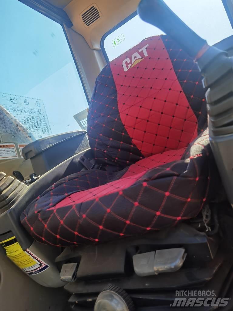 CAT 320 C Telakaivukoneet