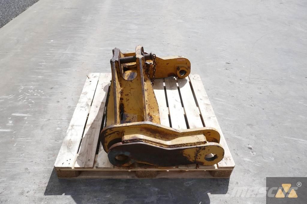 CAT D7E Drawbar Muut