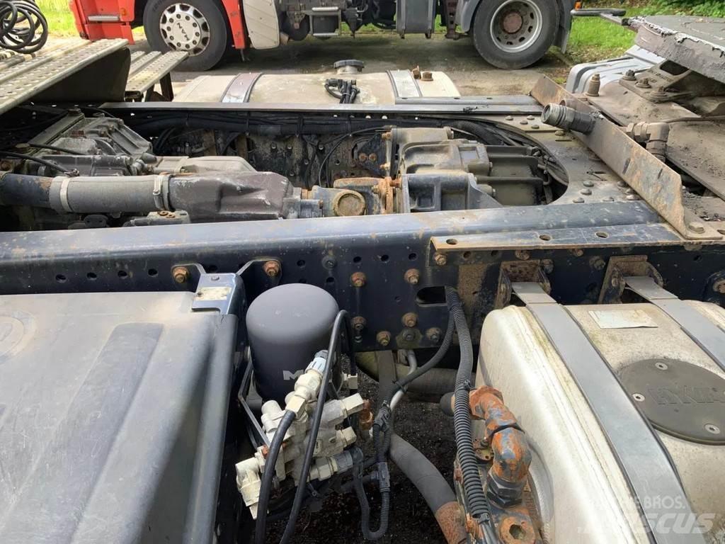 MAN TGA 18.480 4x4 Vetopöytäautot