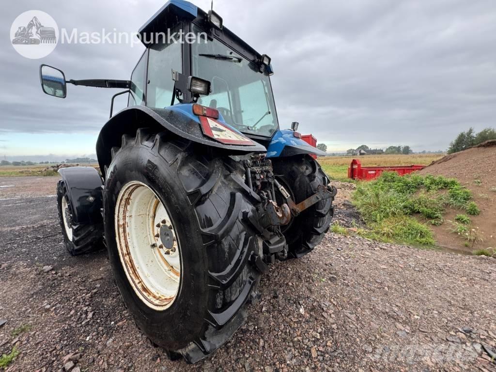 New Holland 8560 Traktorit