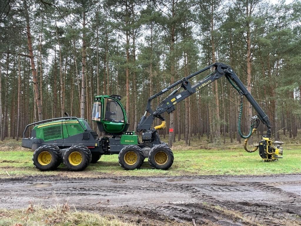 John Deere 1170G 8WD Harvesterit