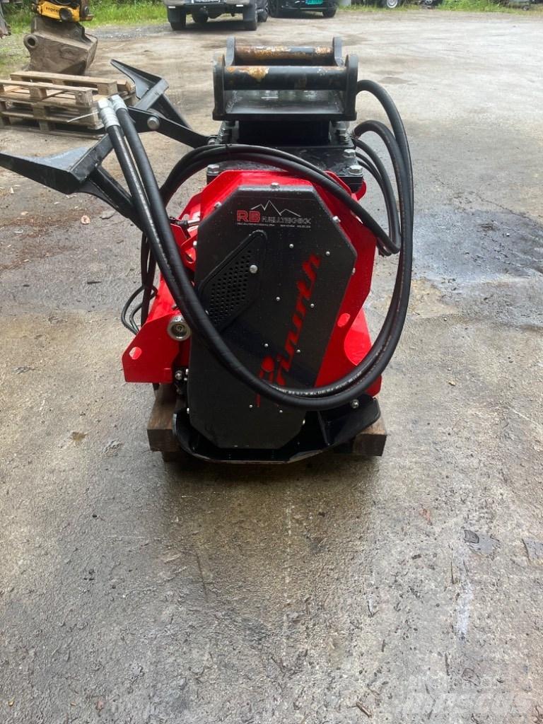 Menzi Muck M545x Erikoiskaivinkoneet