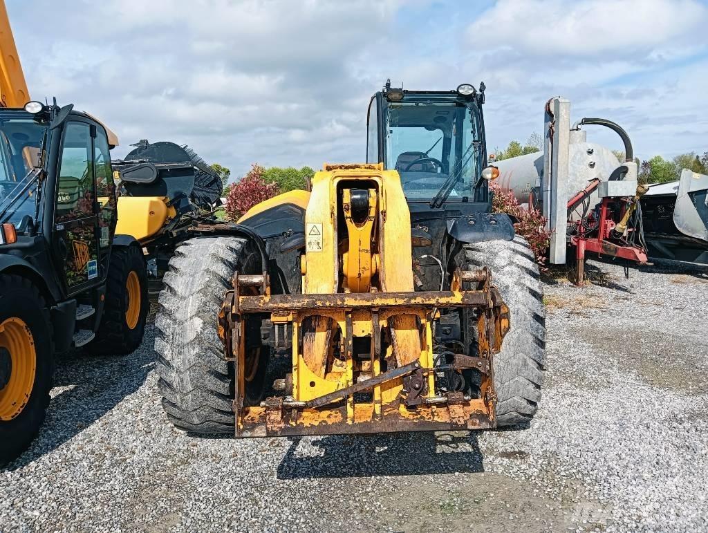 JCB 550-80 Maatalouskurottajat