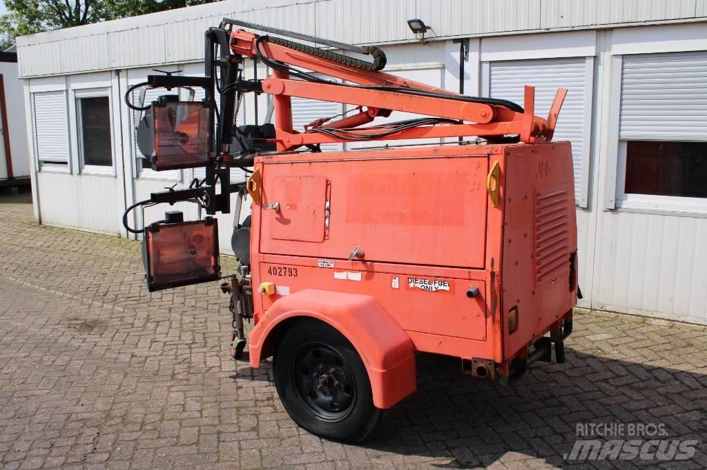 JLG 6308 AN Valopylväät