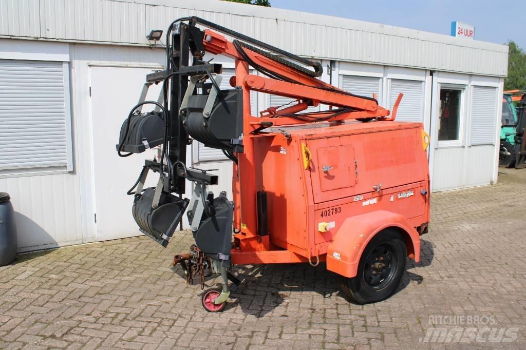 JLG 6308 AN Valopylväät