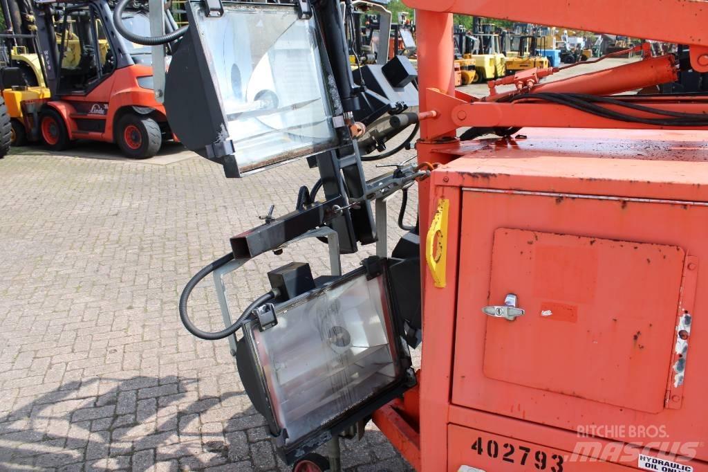 JLG 6308 AN Valopylväät