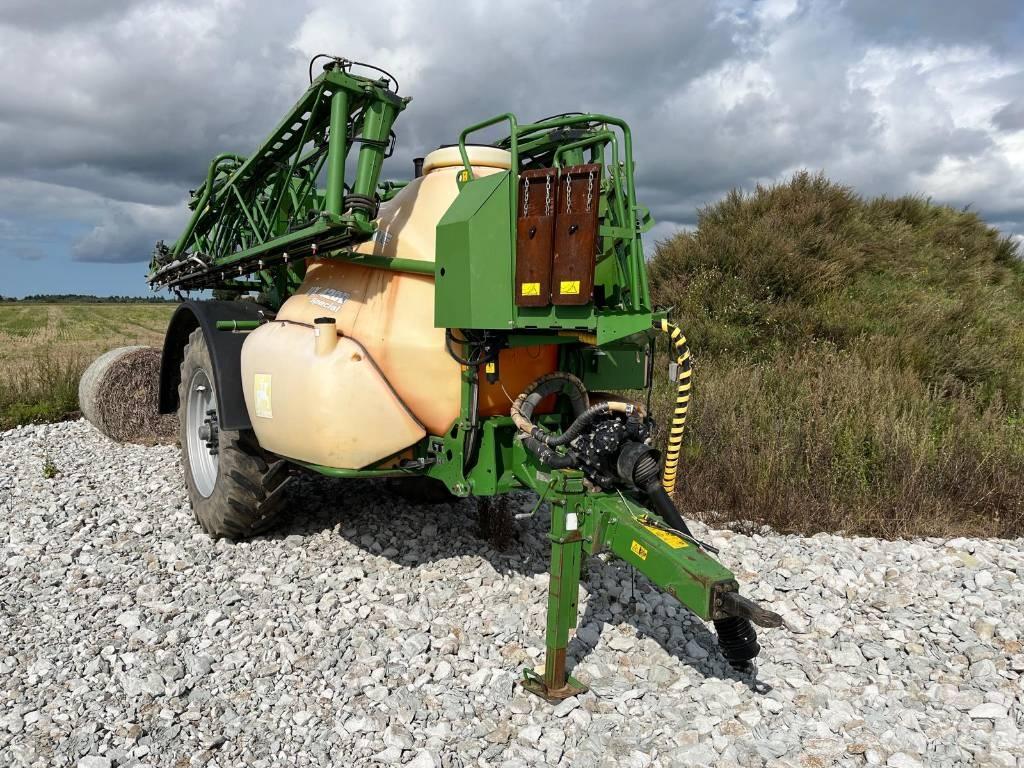 Amazone UX 4200 Hinattavat ruiskut