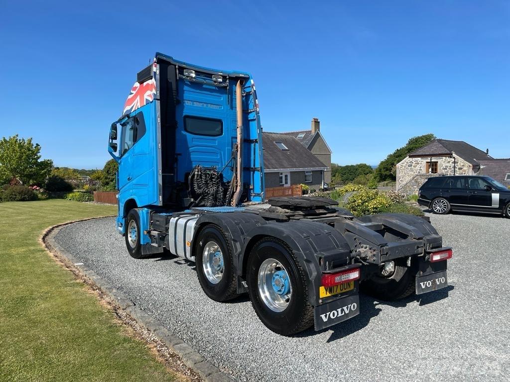 Volvo FH16 750 Vetopöytäautot