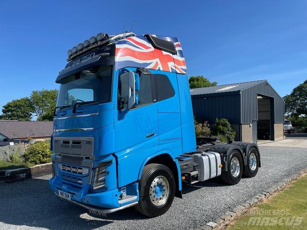 Volvo FH16 750 Vetopöytäautot