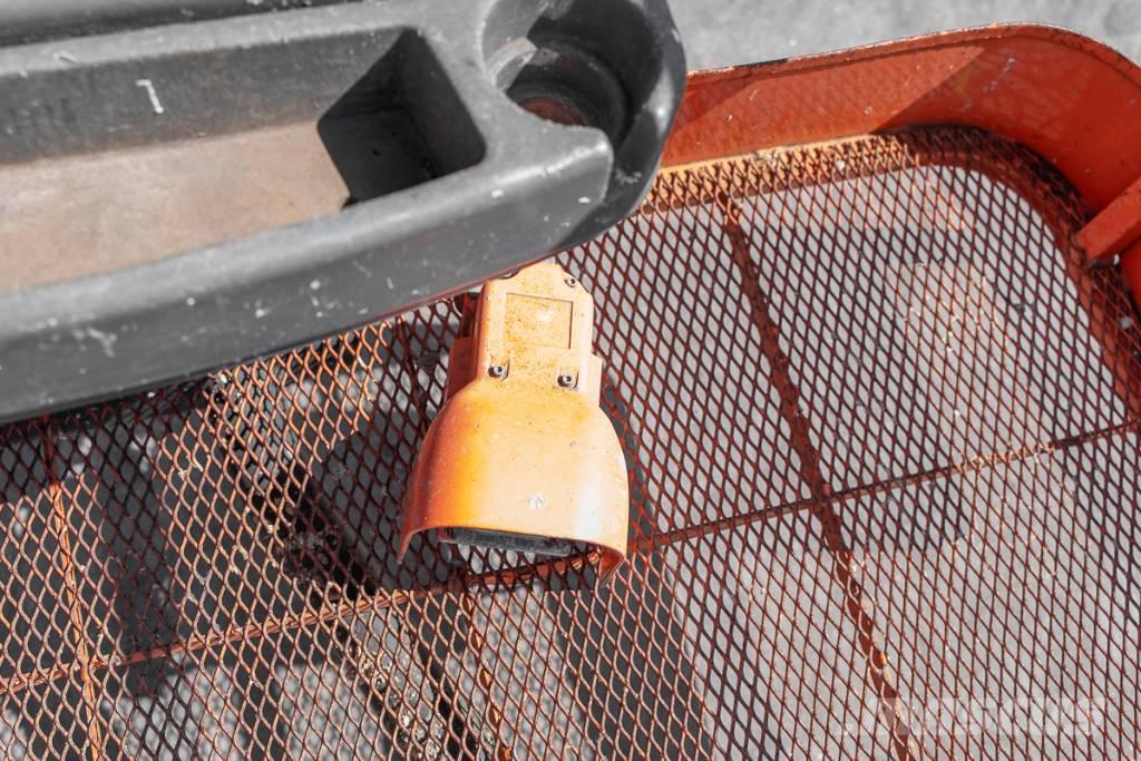 JLG 460 SJ Teleskooppipuominostimet