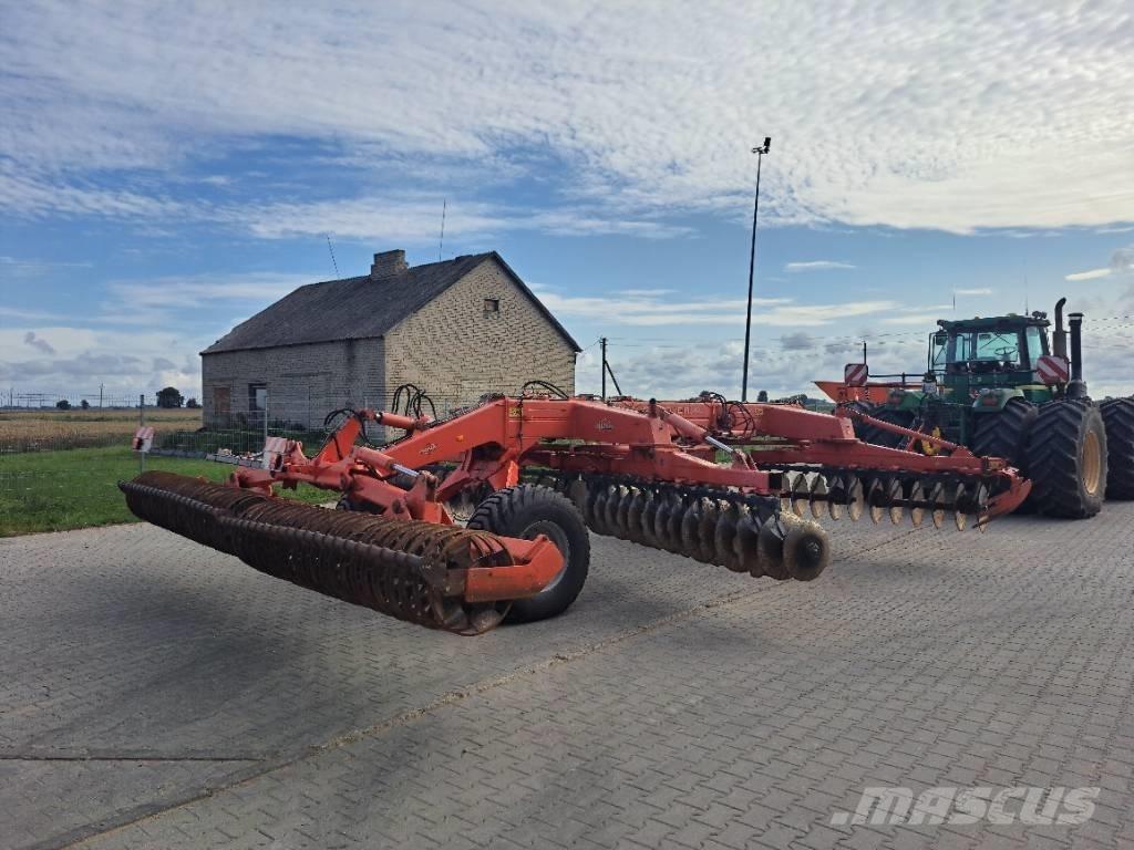 Kuhn Discover XL 52 Kiekkomultaimet ja lautasäkeet