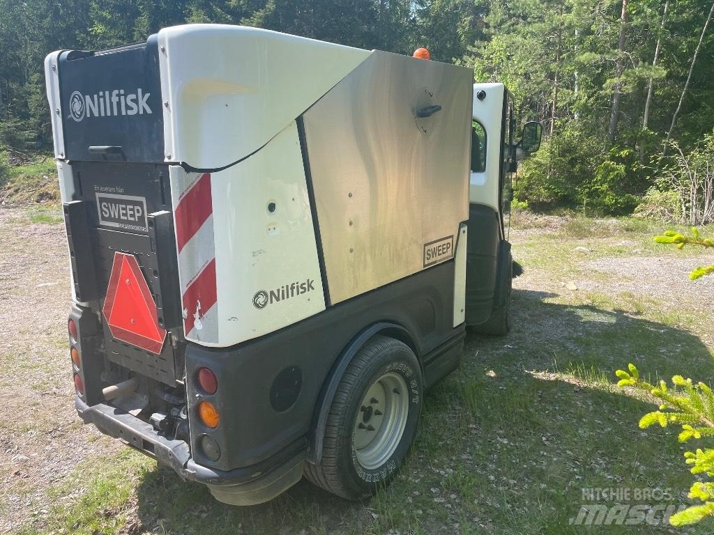 Nilfisk CR3500 Lakaisukoneet