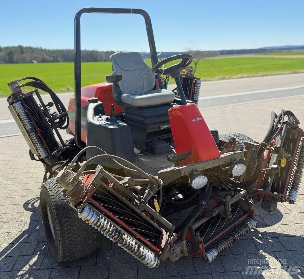 Jacobsen LF4677 Päältäajettavat ruohonleikkurit