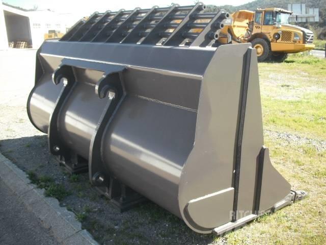 Volvo L220 Kauhat