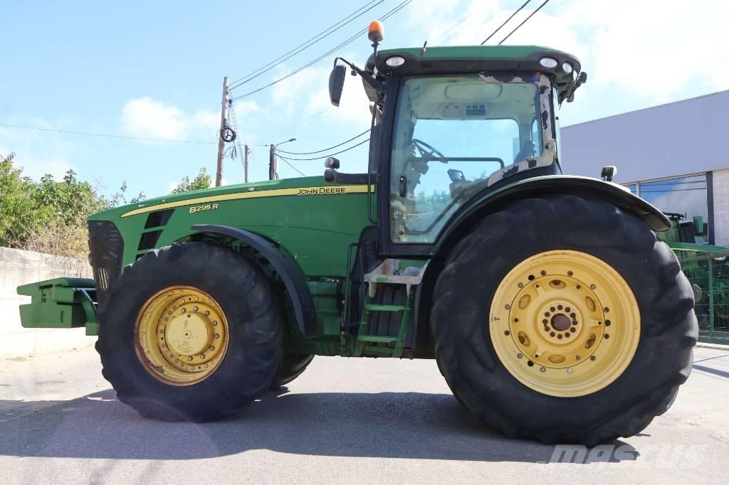 John Deere 8295 R Traktorit