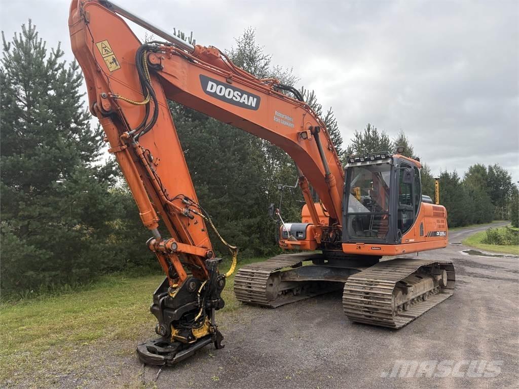 Doosan DX225LC-3 Telakaivukoneet