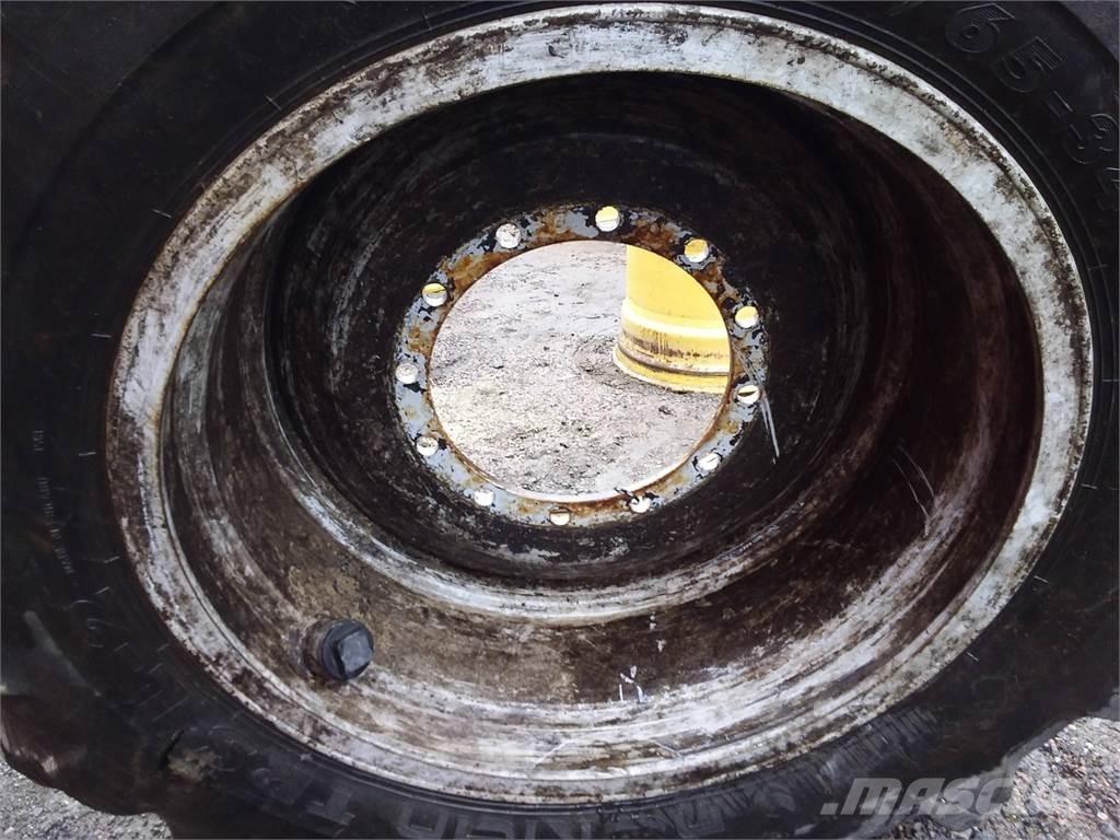 Valmet 911.1 20x34 Renkaat ja vanteet