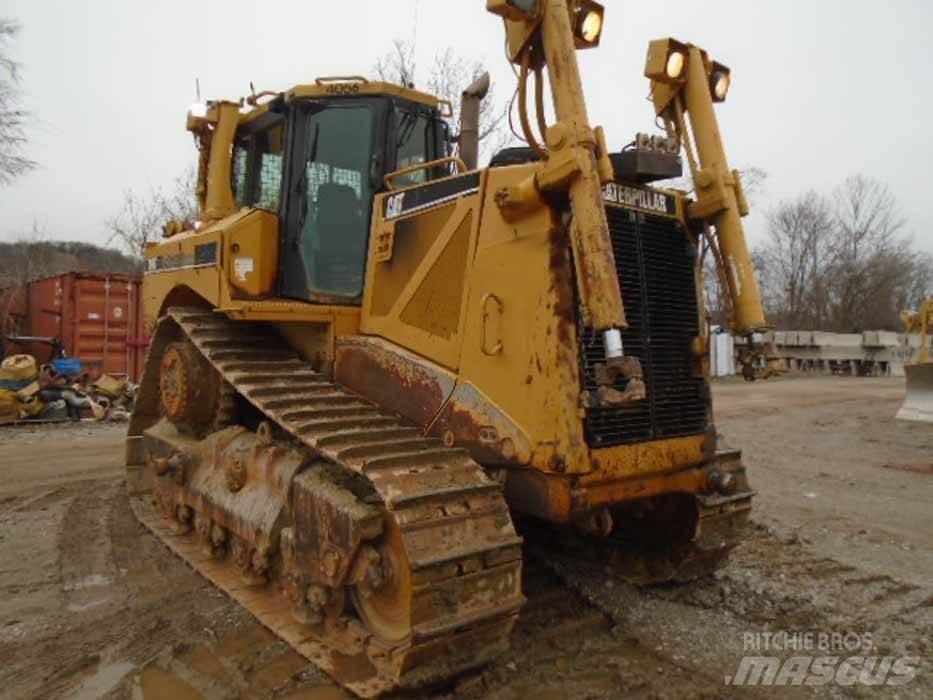 CAT D 8 T Telaketjupuskutraktorit