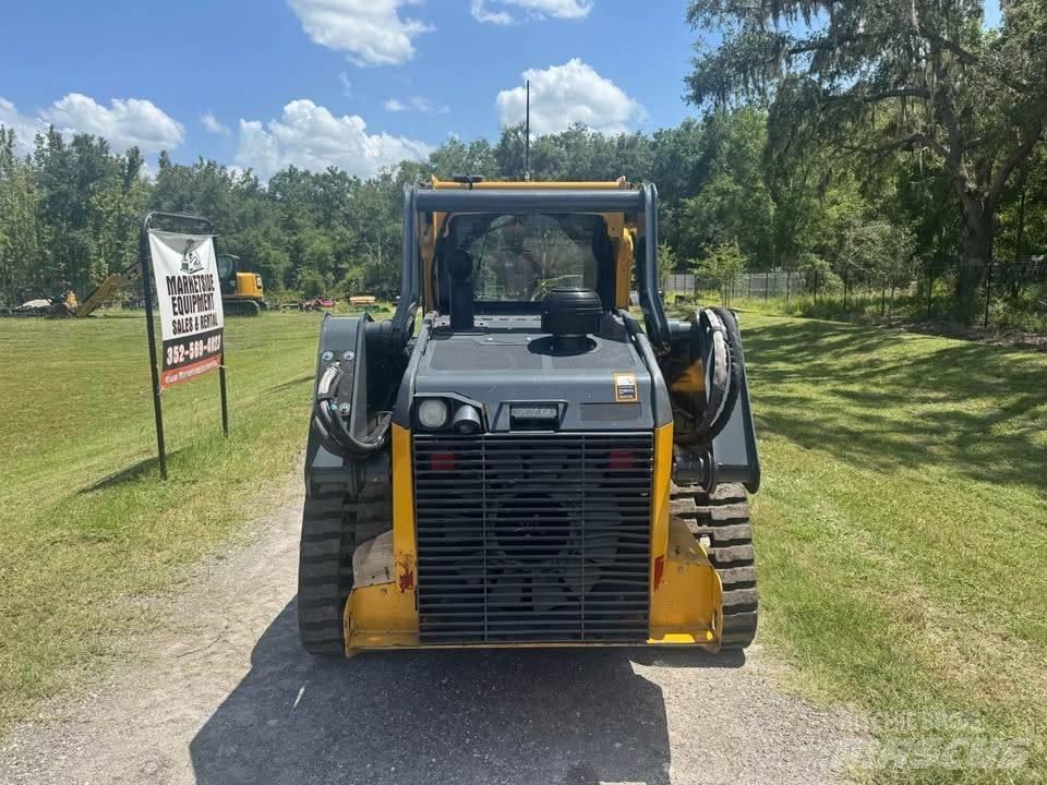 John Deere 325 Liukuohjatut kuormaajat