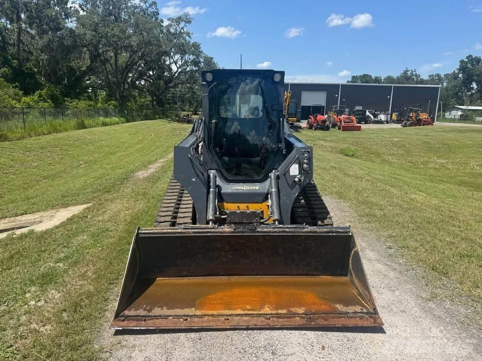 John Deere 325 Liukuohjatut kuormaajat