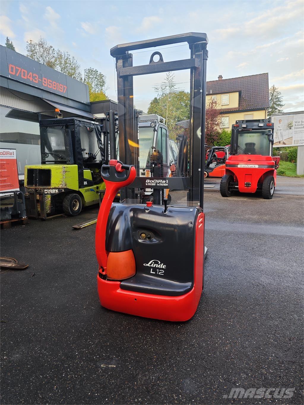 Linde L 12 Ajettavat pinoamisvaunut