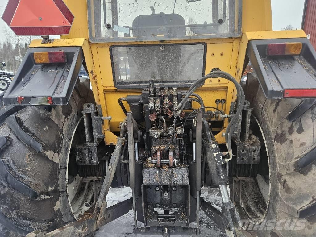 Valmet 815 Traktorit