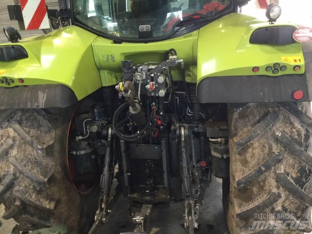 CLAAS ARION 550 Traktorit