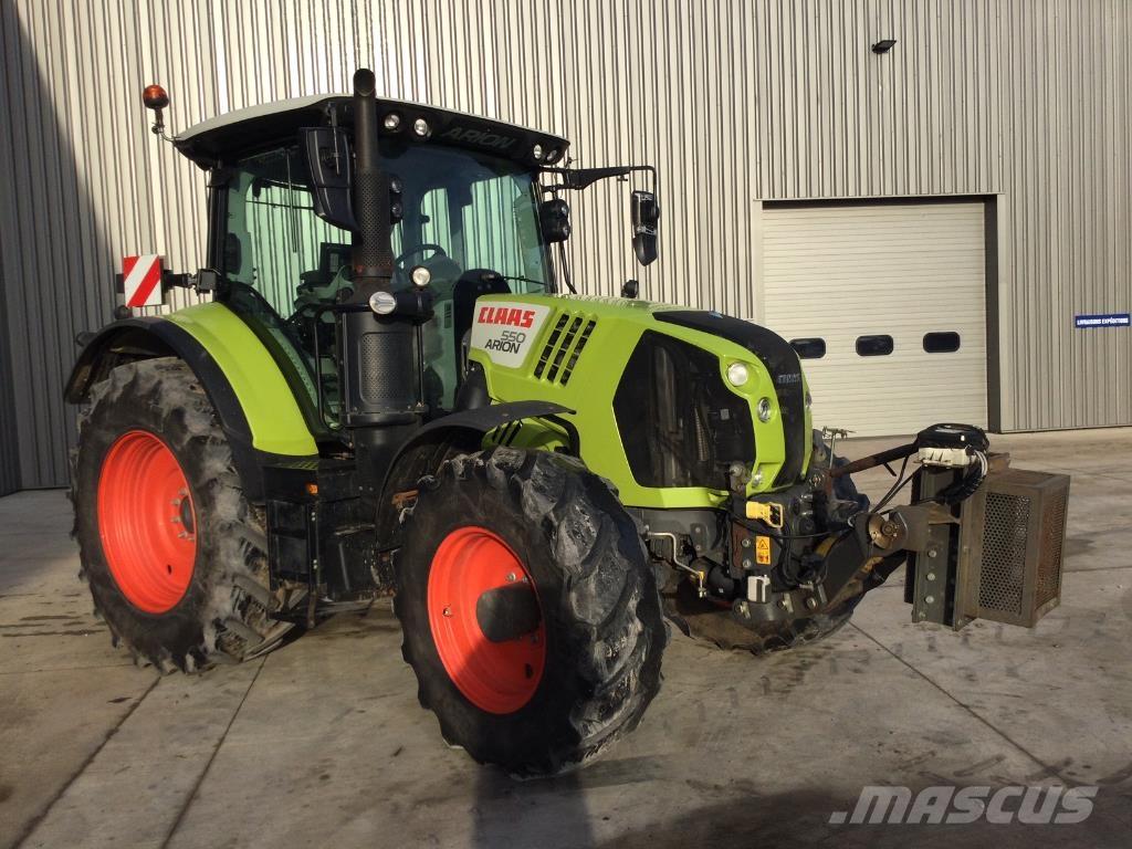 CLAAS ARION 550 Traktorit