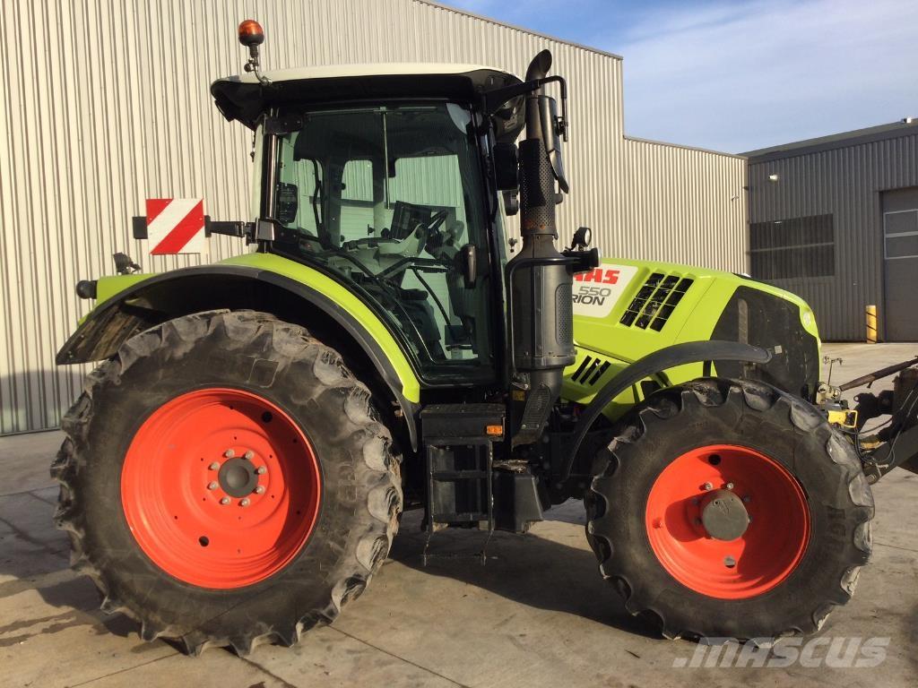 CLAAS ARION 550 Traktorit