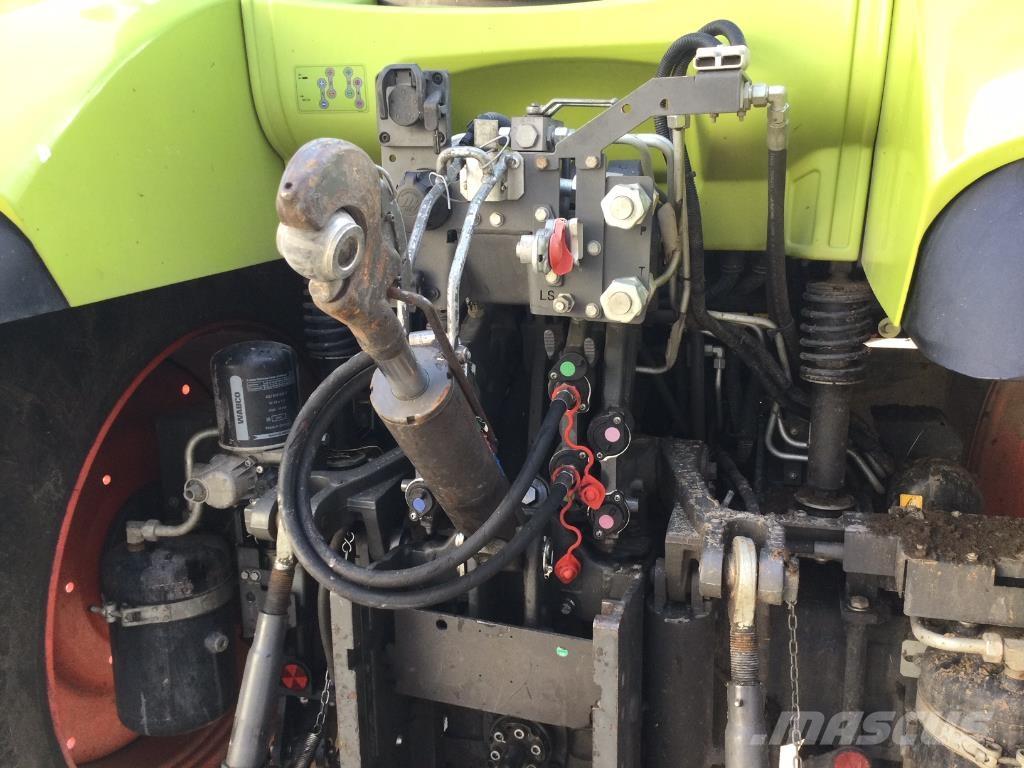 CLAAS ARION 550 Traktorit