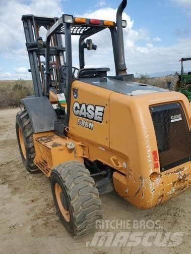 CASE 586H Maastotrukit