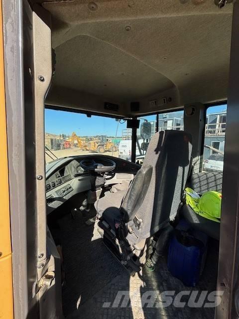 Volvo A 25 F Dumpperit