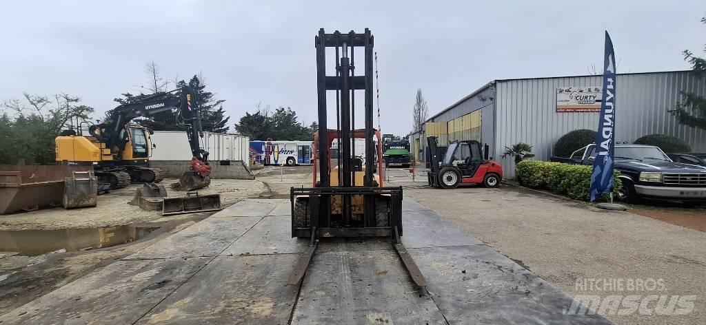 Hyster F7060DPJ Dieseltrukit