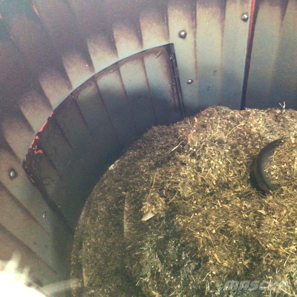 Kuhn Profile 1880 Rehuvaunut