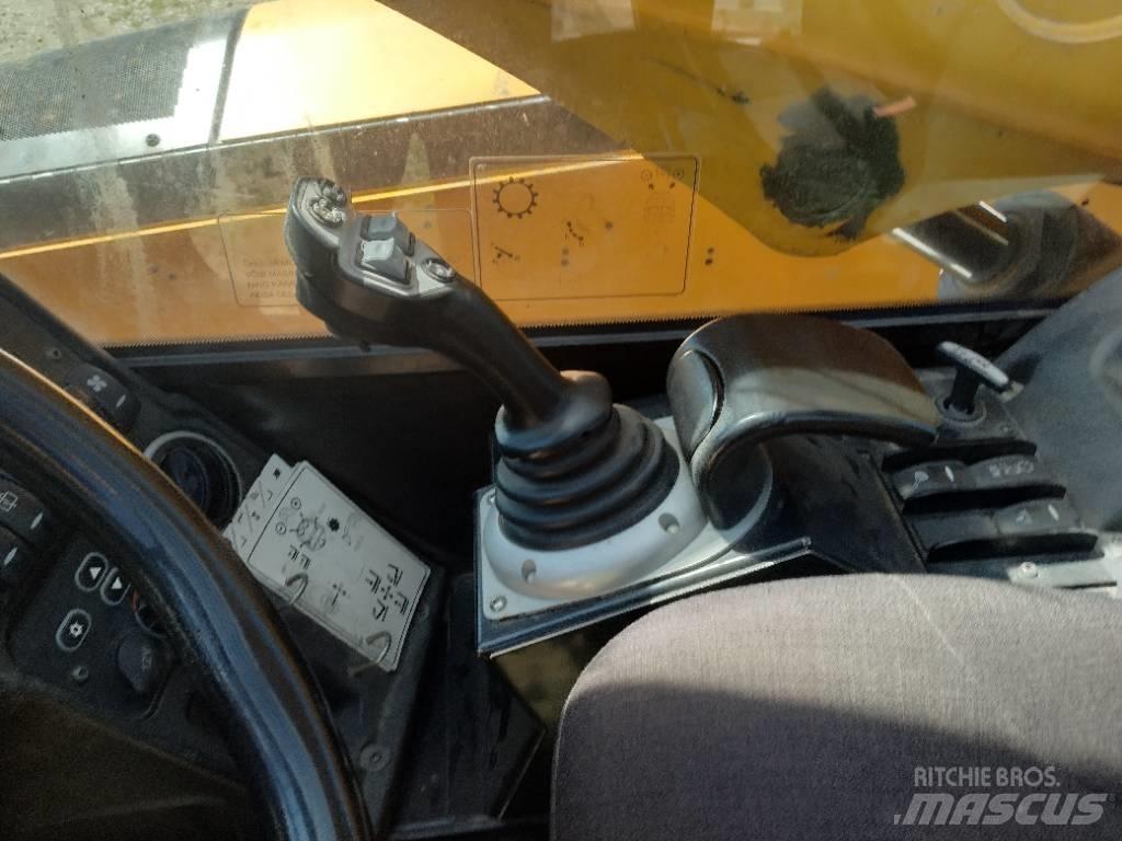JCB 541 AGS Maatalouskurottajat