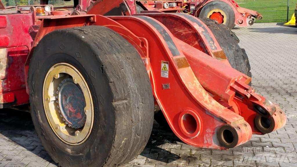 Sandvik LH208 Maanalaiset lastauskoneet