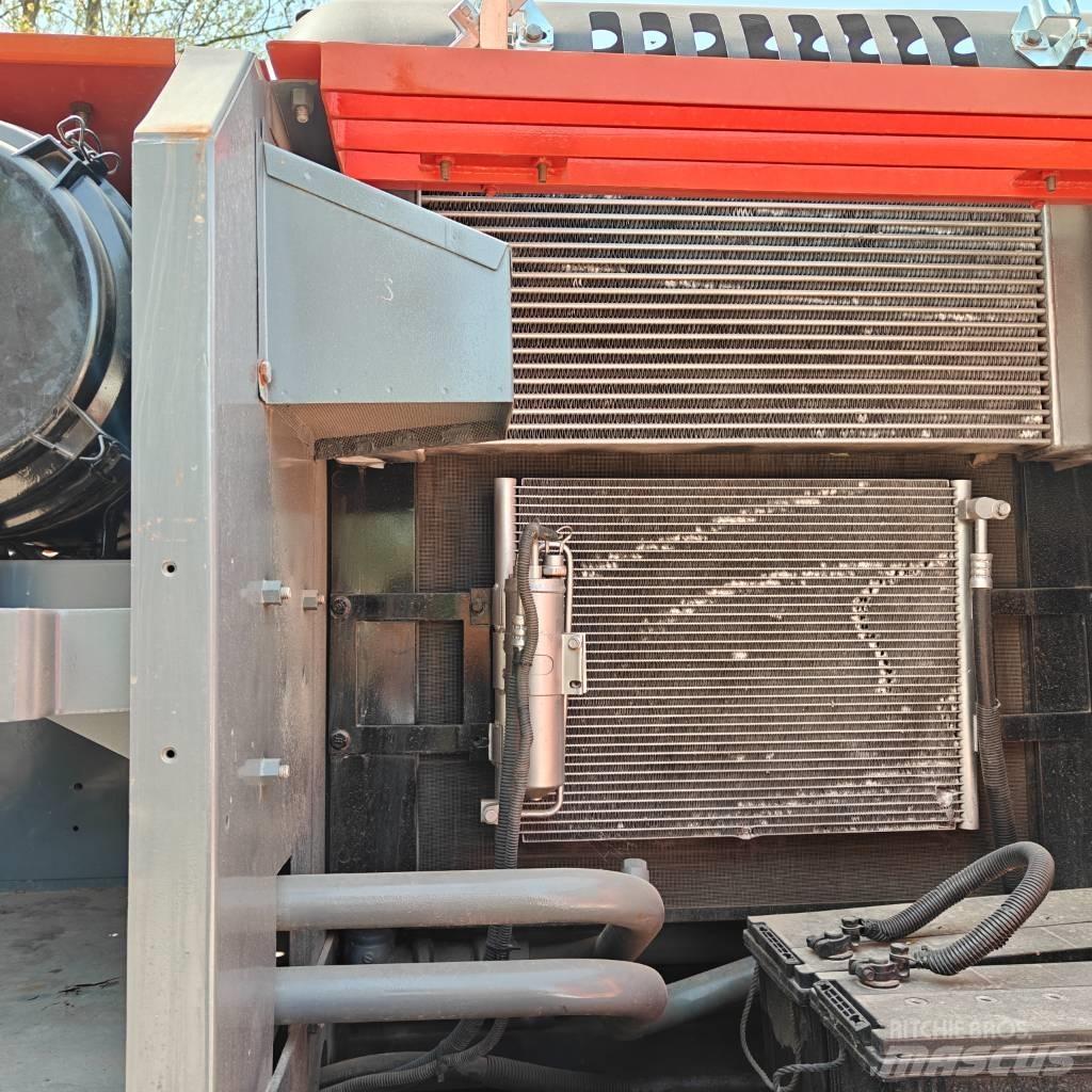 Hitachi ZX200 Telakaivukoneet
