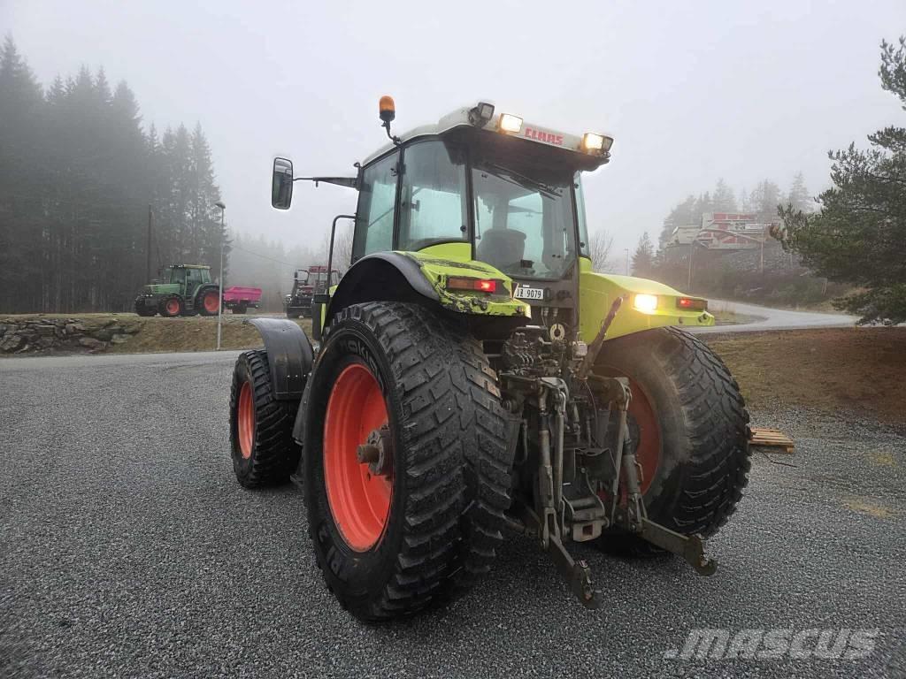CLAAS Atles 946 RZ Traktorit