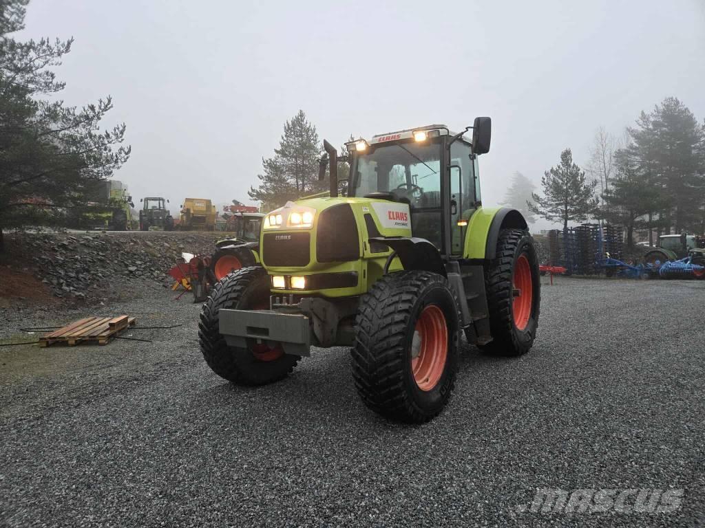 CLAAS Atles 946 RZ Traktorit