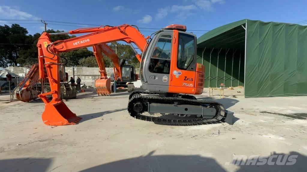 Hitachi ZX75US Minikaivukoneet < 7t