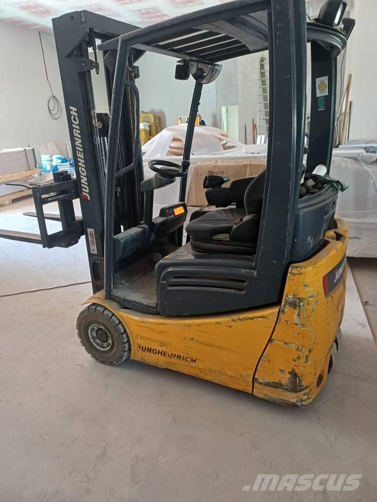 Jungheinrich EFG215 Sähkötrukit